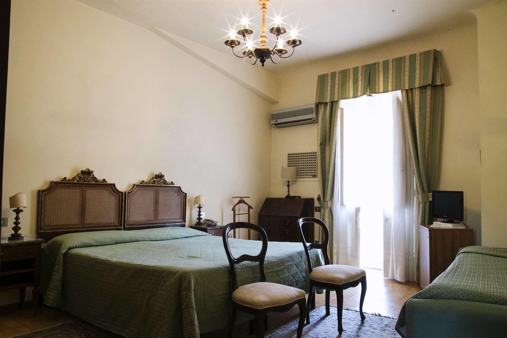 Hotel Villa Le Rondini Florence Ngoại thất bức ảnh